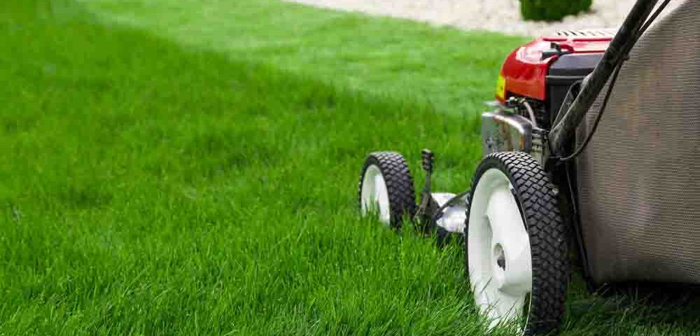 How to Pack and Move a Lawn Mower?